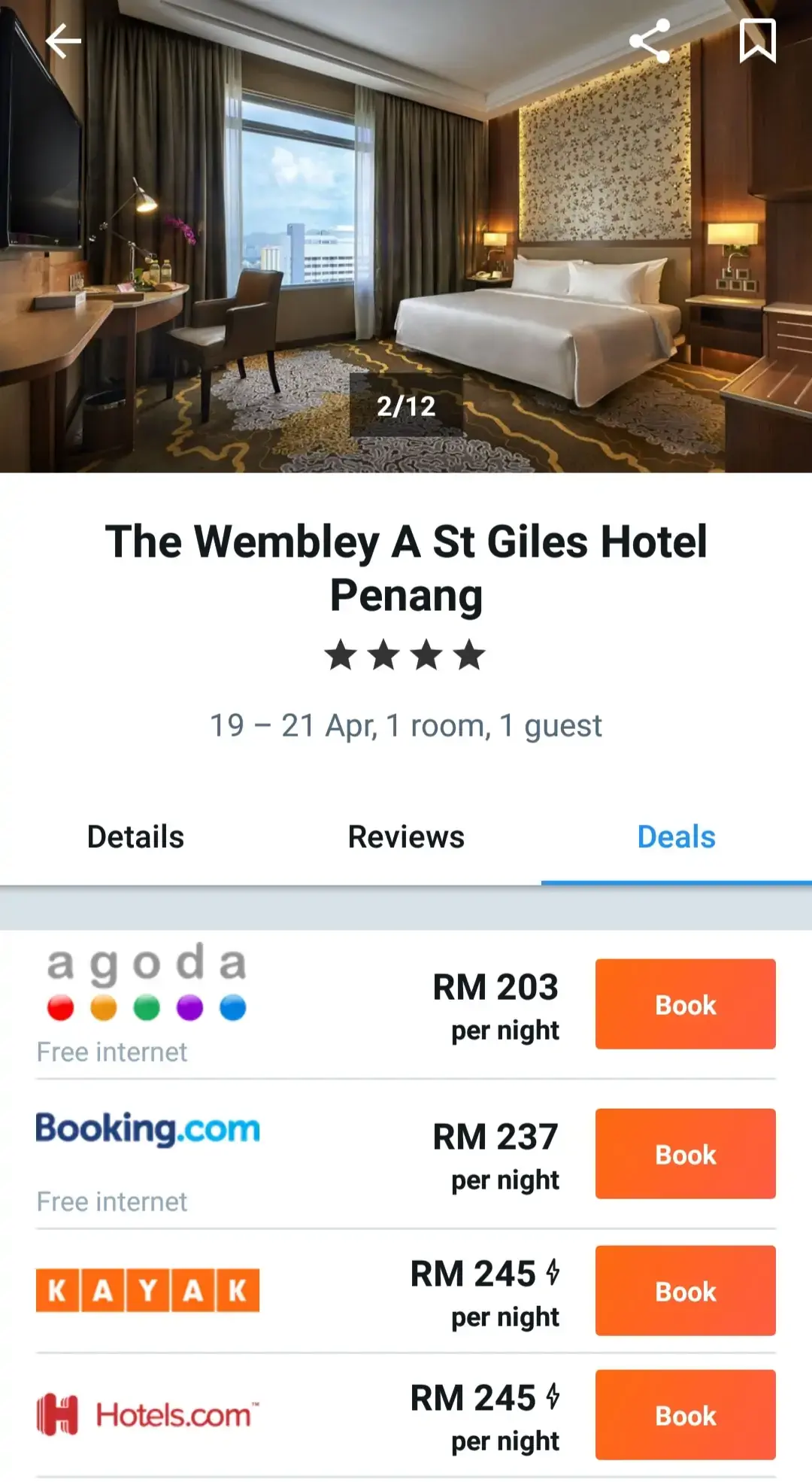 You can use the KAYAK app to book flights and plan your travels painlessly. 