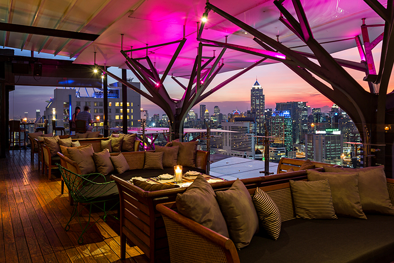  Fraser Suites Sukhumvit rooftop bar - Best hotel Bars in Bangkok
