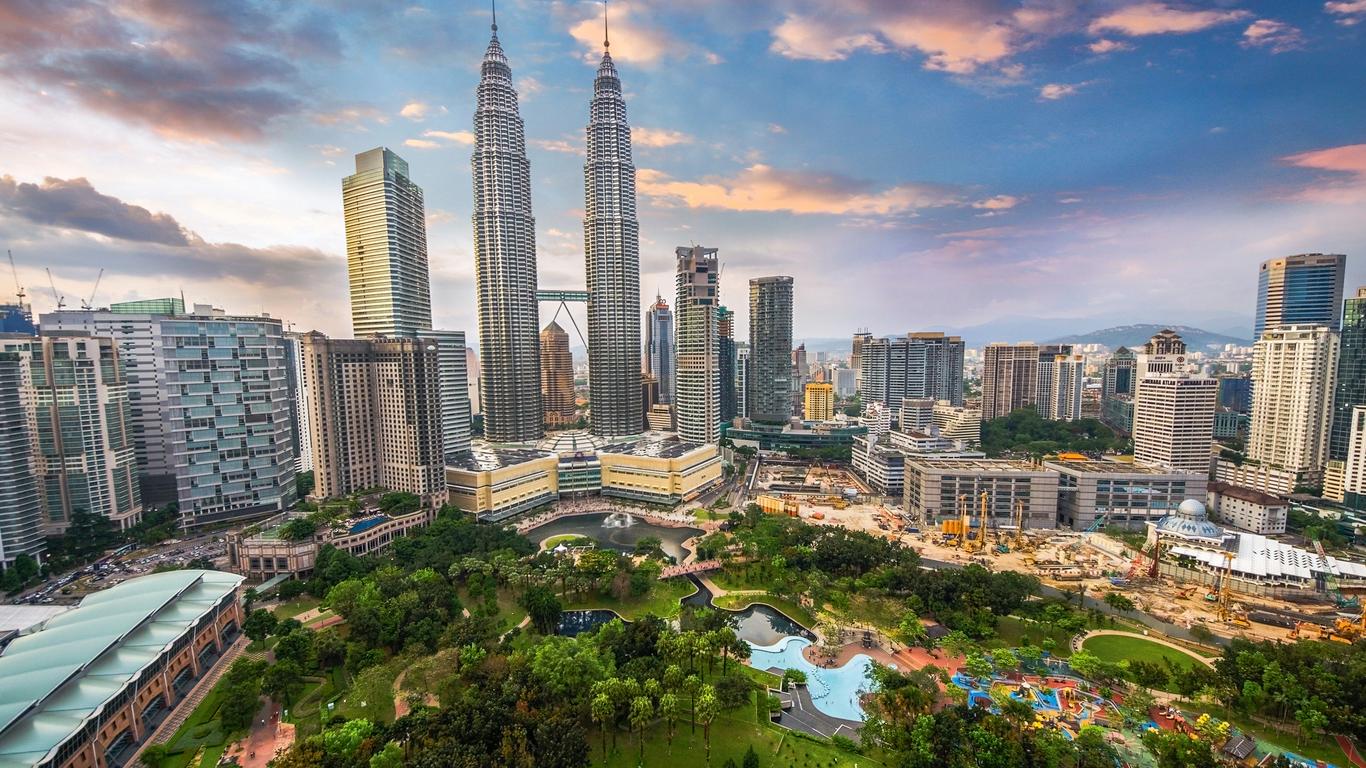 malaysia travel price in pakistan