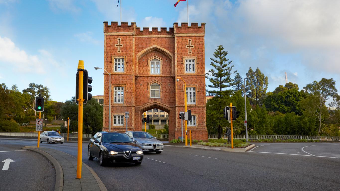 Car hire in West Perth (Perth)