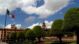 León Hotels