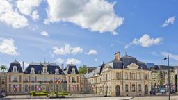 Hotels near Biard airport