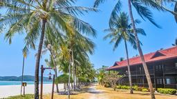 Pantai Cenang Hotels