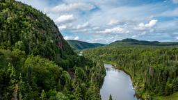 Hotels near Thunder Bay airport