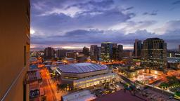 Hotels near Phoenix Suns vs. Los Angeles Lakers