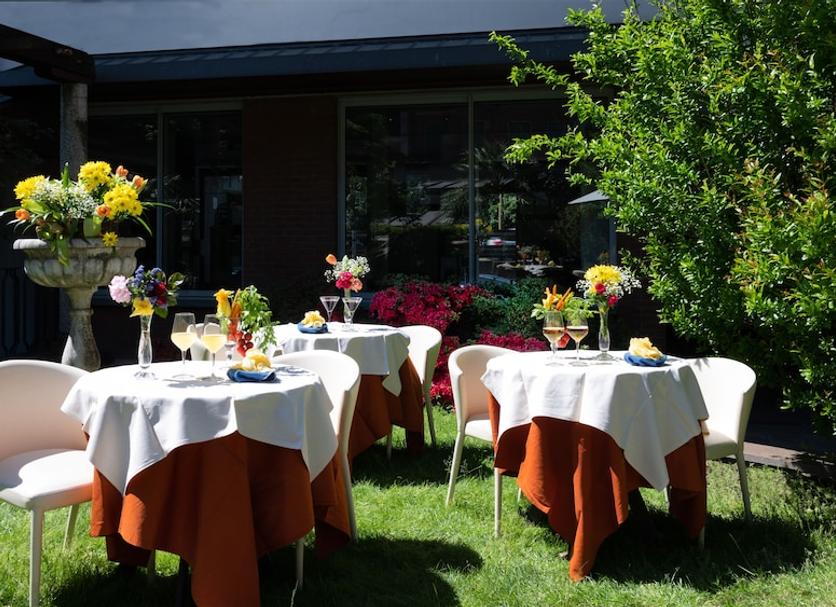 Banquet hall Photo