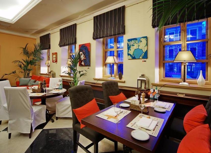 Restaurant Photo