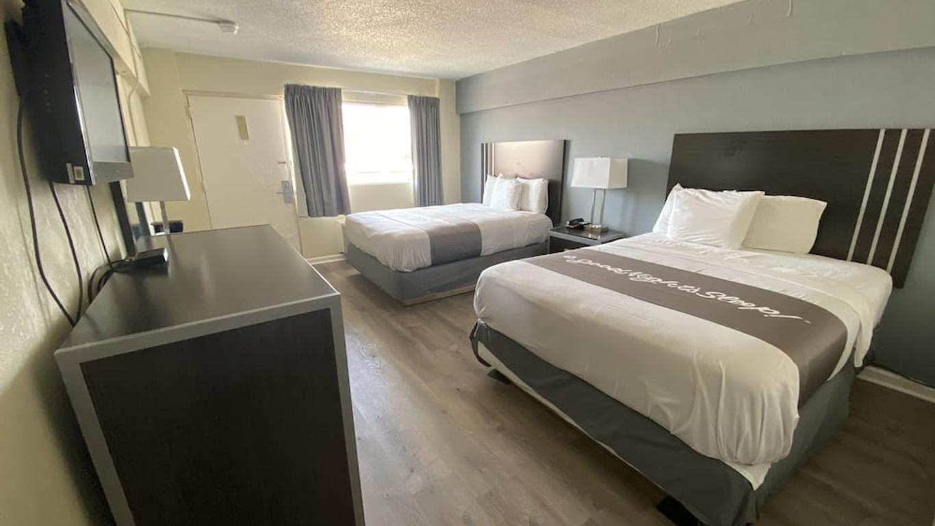 Red Carpet Inn & Suites
