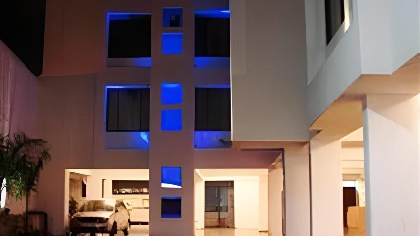 Hotel Basera