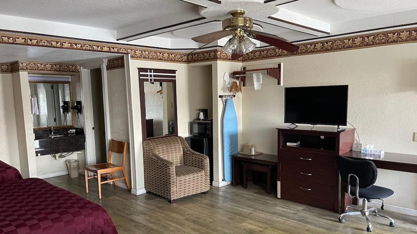 Budget Inn & Suites Shoreline