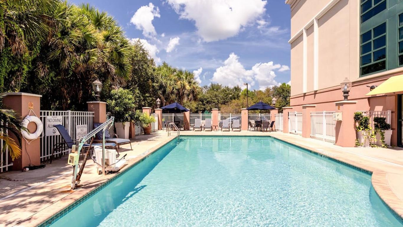Holiday Inn Express & Suites Bradenton East-Lakewood Ranch