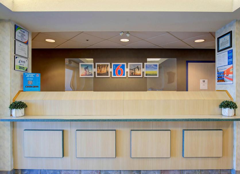 Front desk Photo