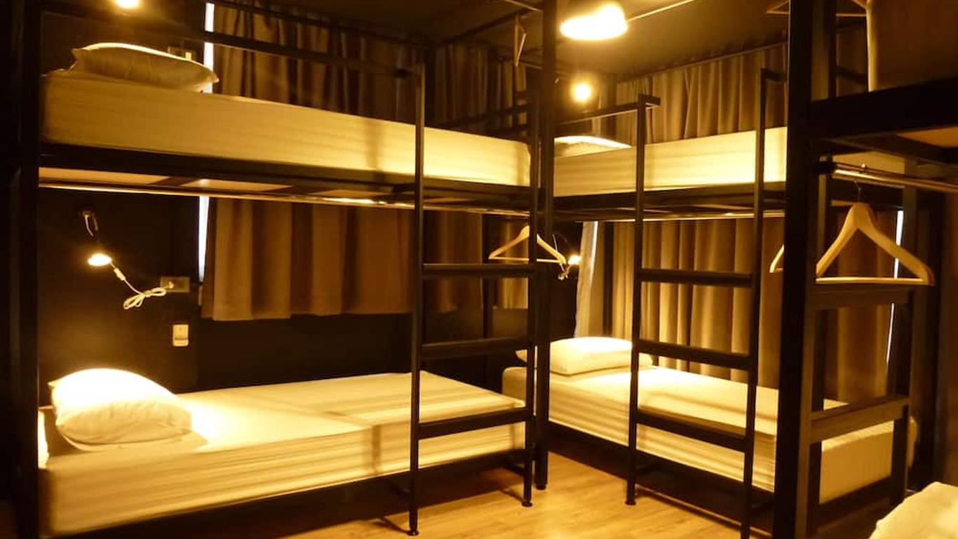 C40Winks Hostel