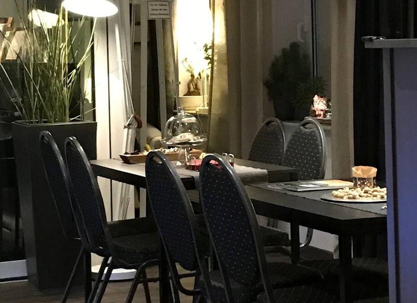 Dining room Photo