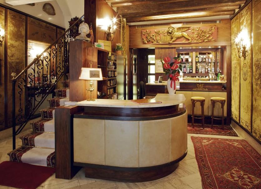 Front desk Photo