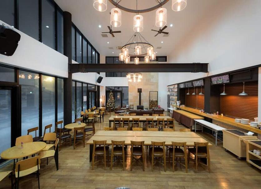 Restaurant Photo