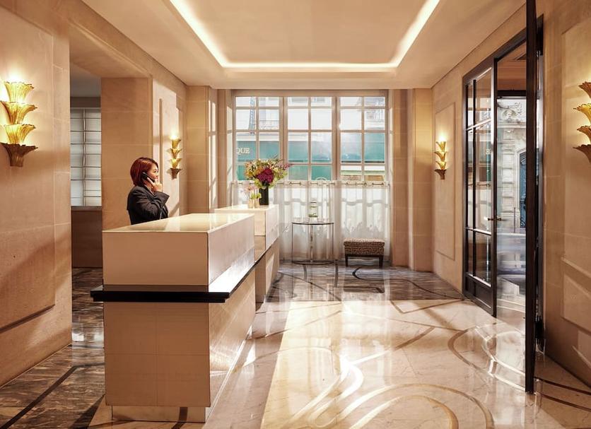 Front desk Photo