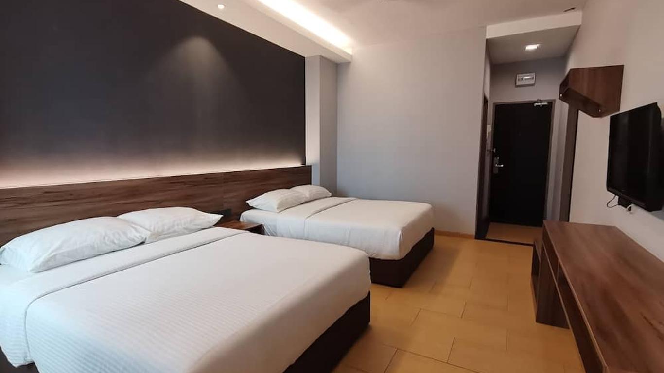 Lumut Hotel