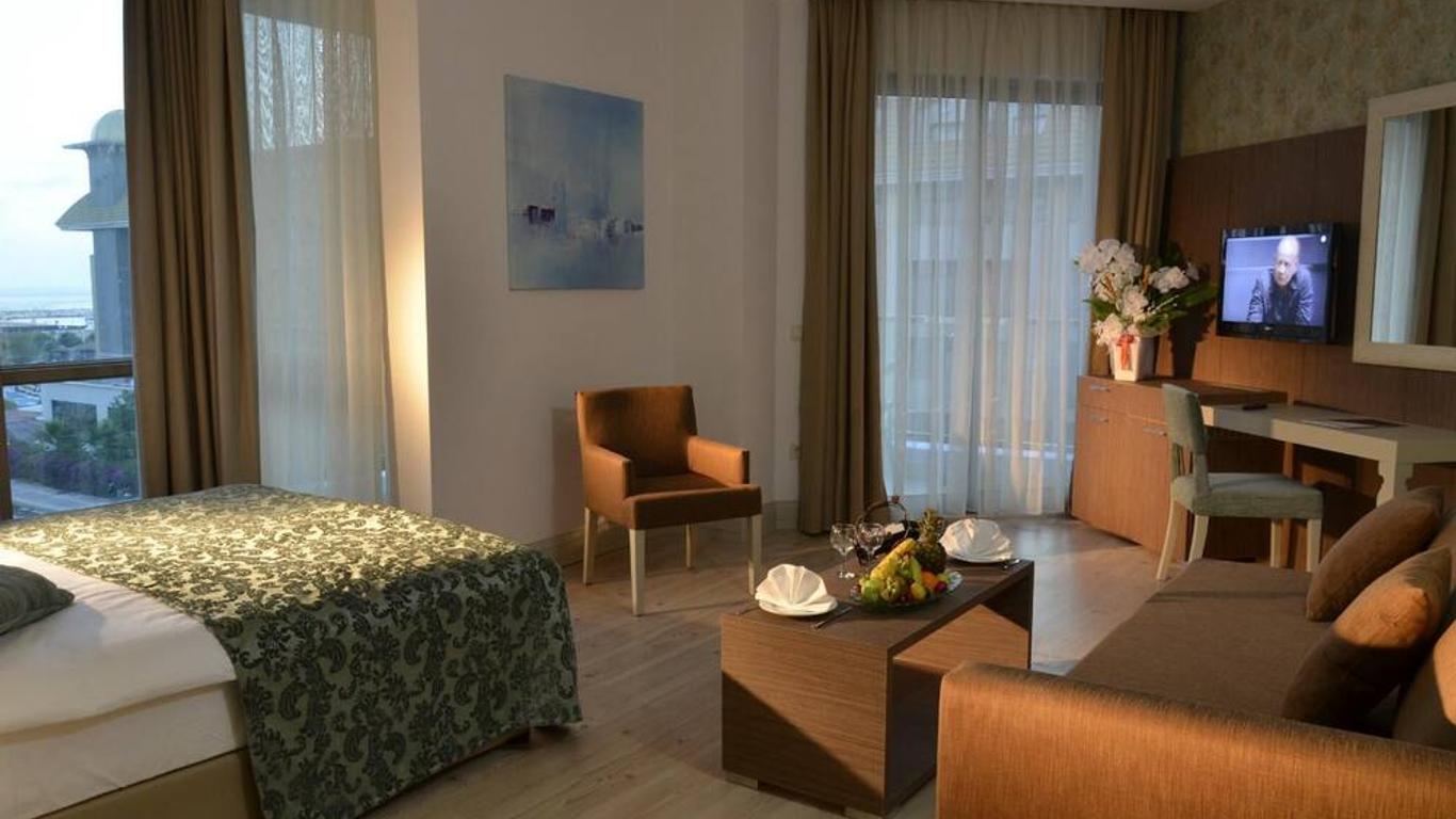 Port Side Resort Hotel