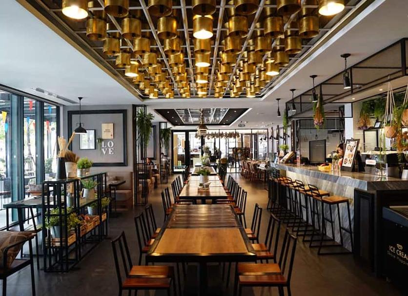 Restaurant Photo