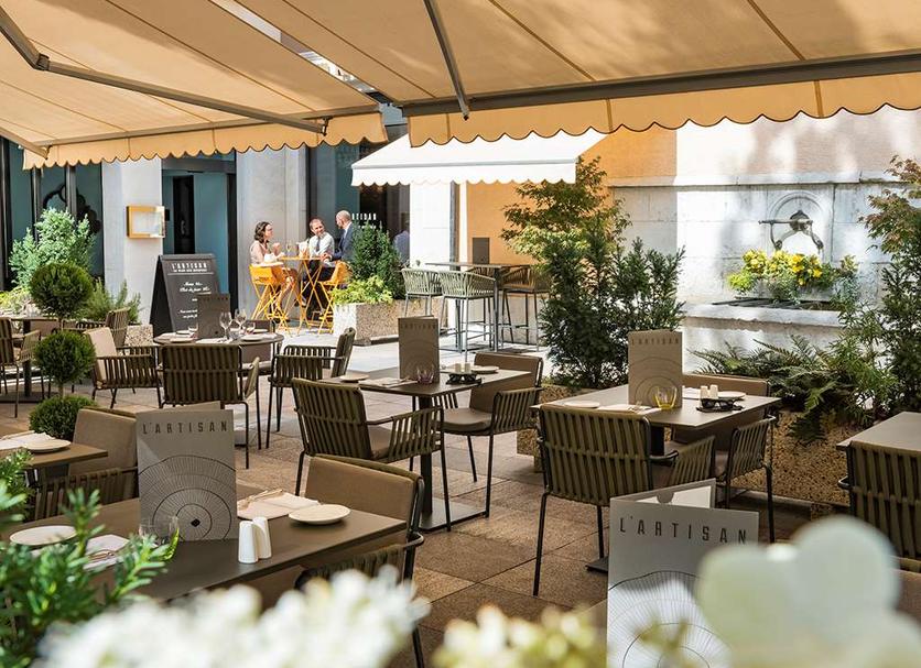 Restaurant Photo