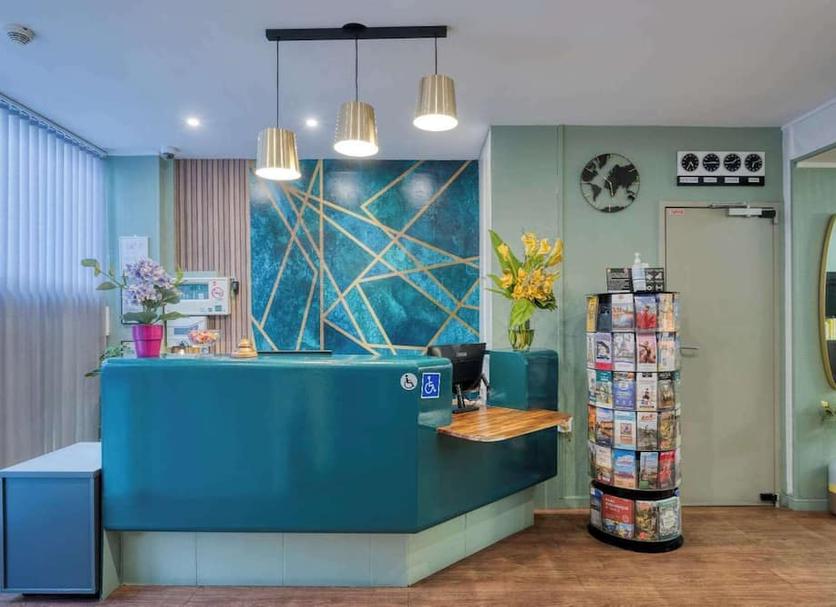 Front desk Photo
