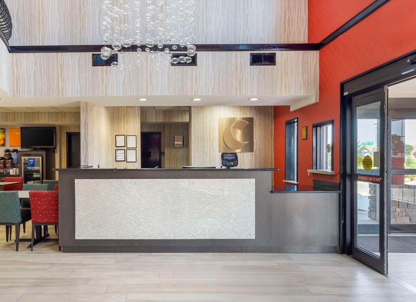 Front desk Photo