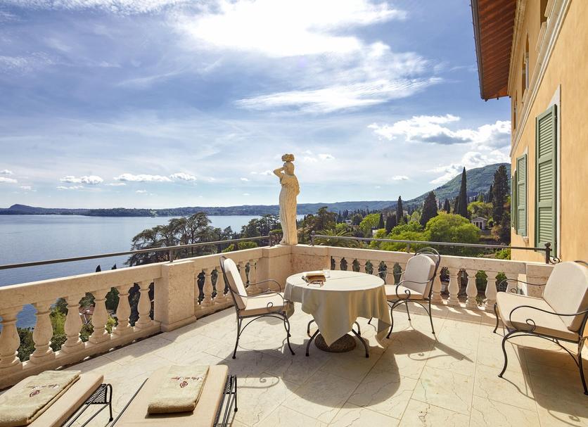 Balcony Photo