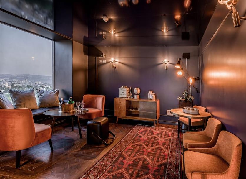 Lounge Photo