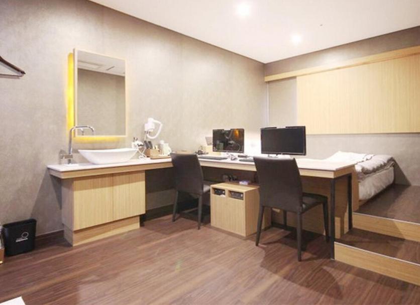 Business centre Photo