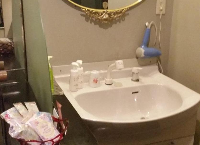 Bathroom Photo