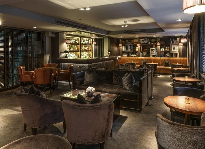 Bar Photo