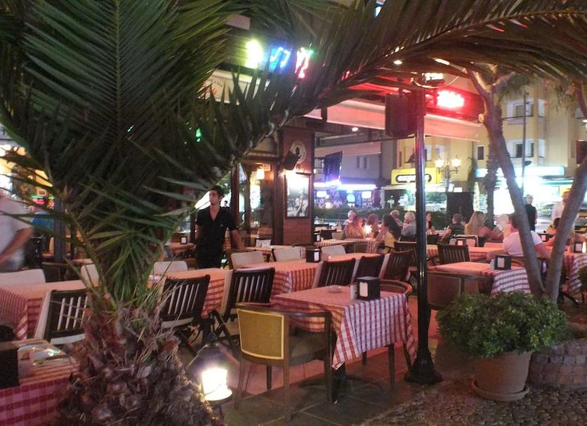 Restaurant Photo