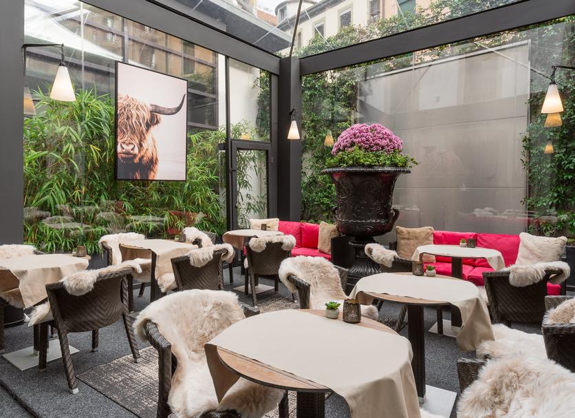 Restaurant Photo