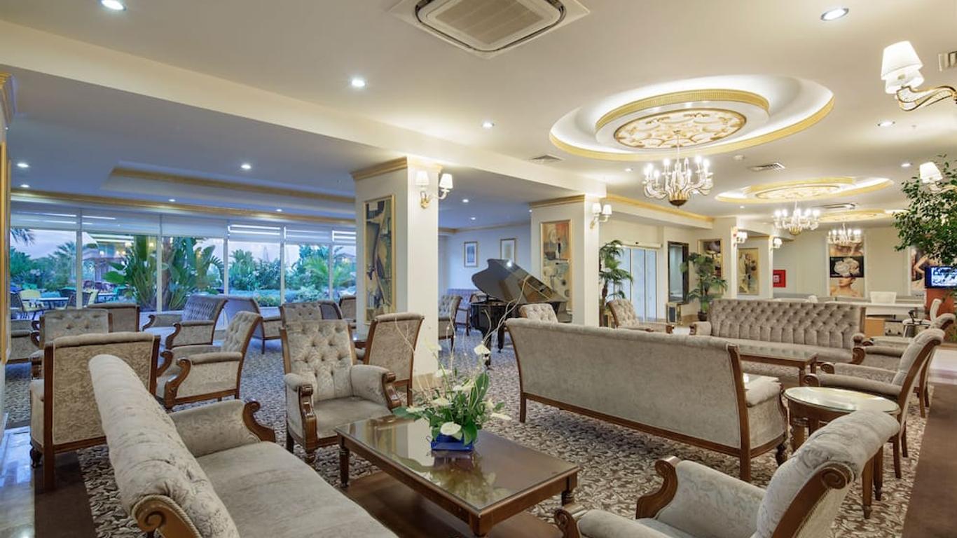 Crystal Tat Beach Golf Resort & Spa