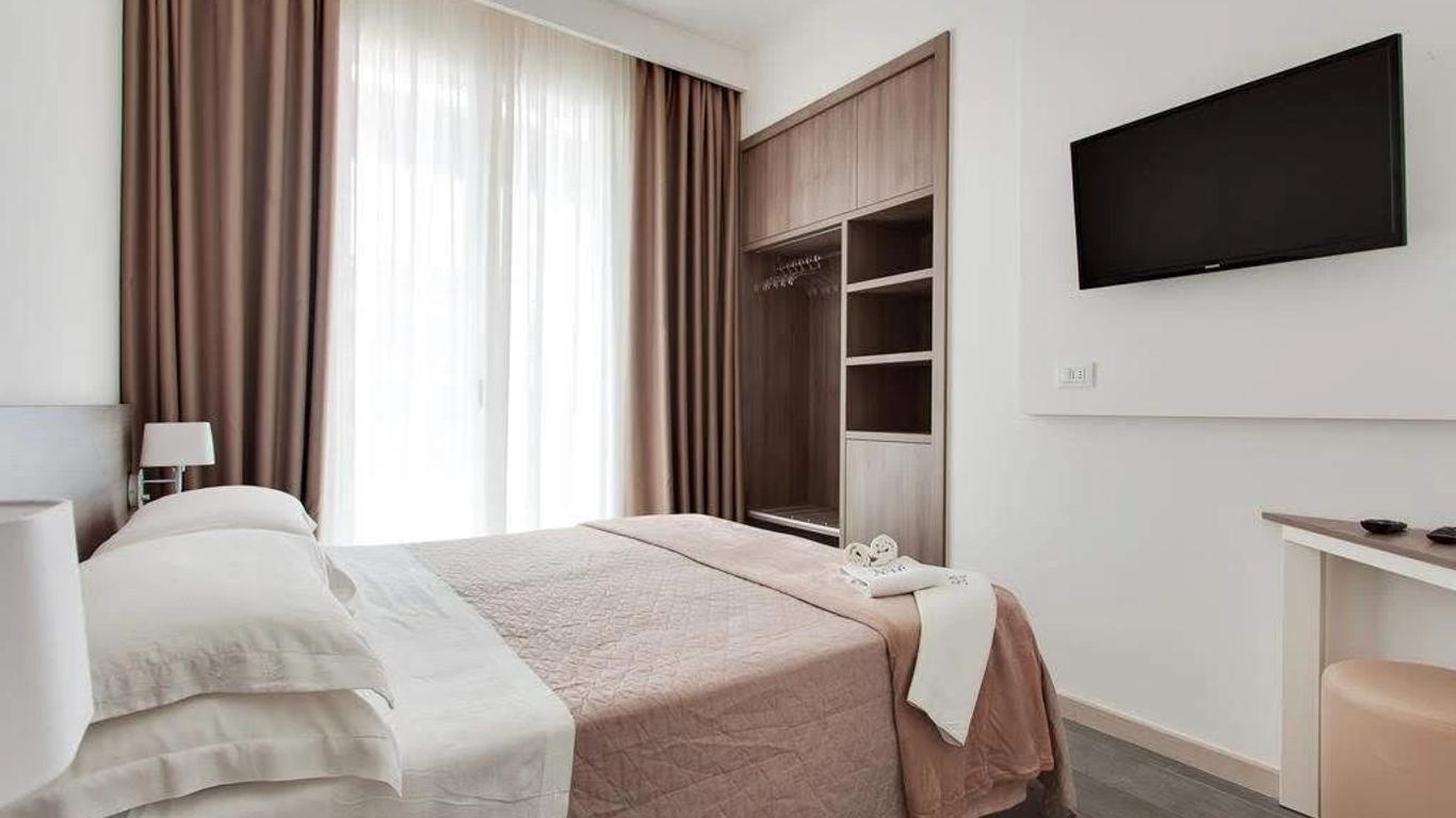 Hotel Nadir