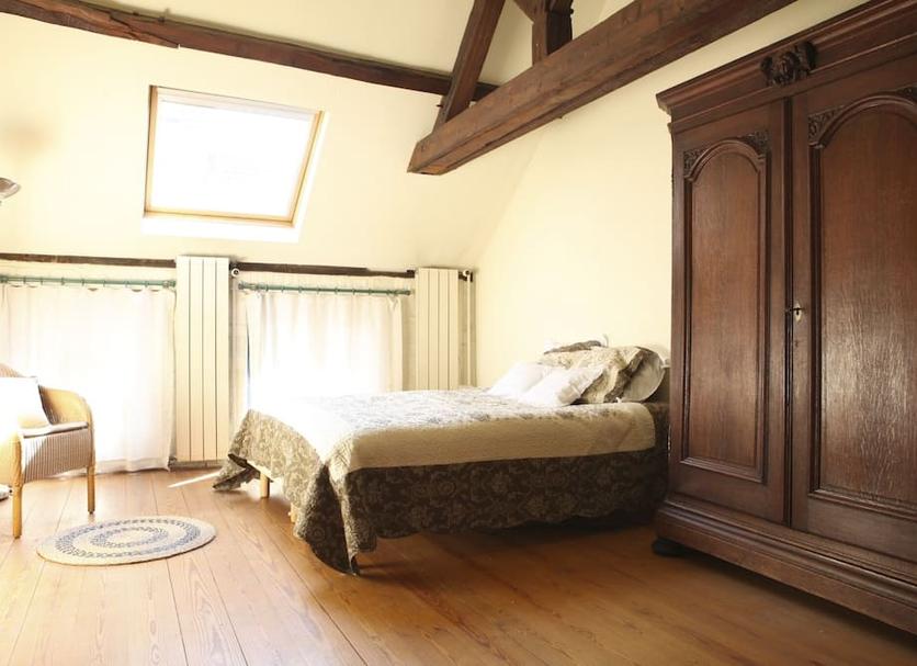 Bedroom Photo