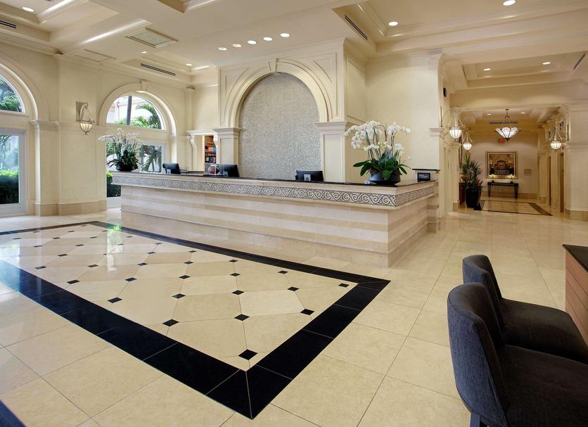 Front desk Photo