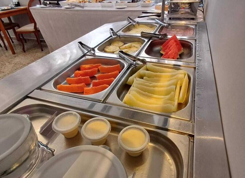 Buffet Photo