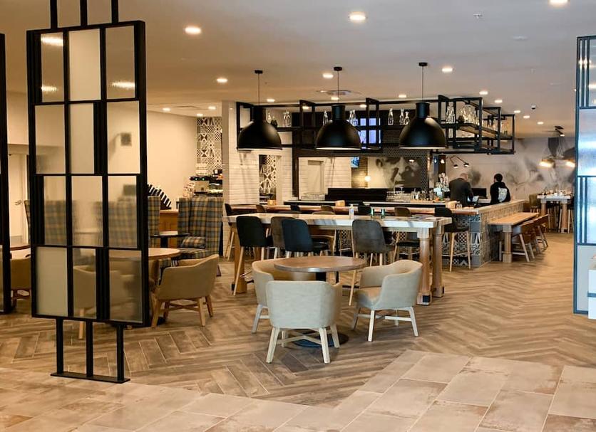 Restaurant Photo