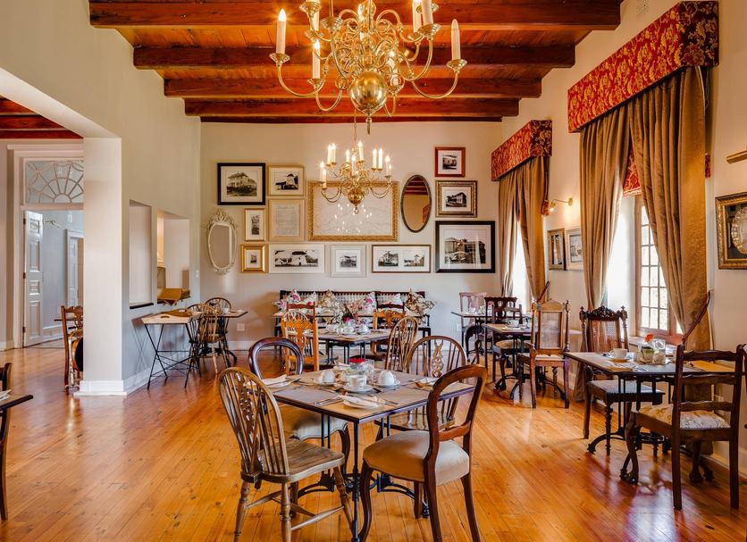 Restaurant Photo