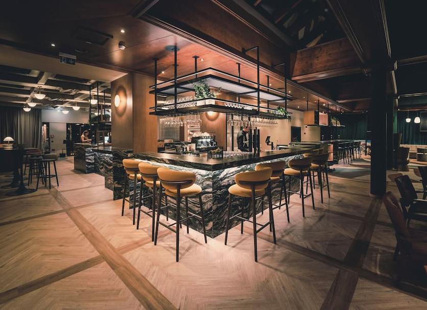 Bar Photo