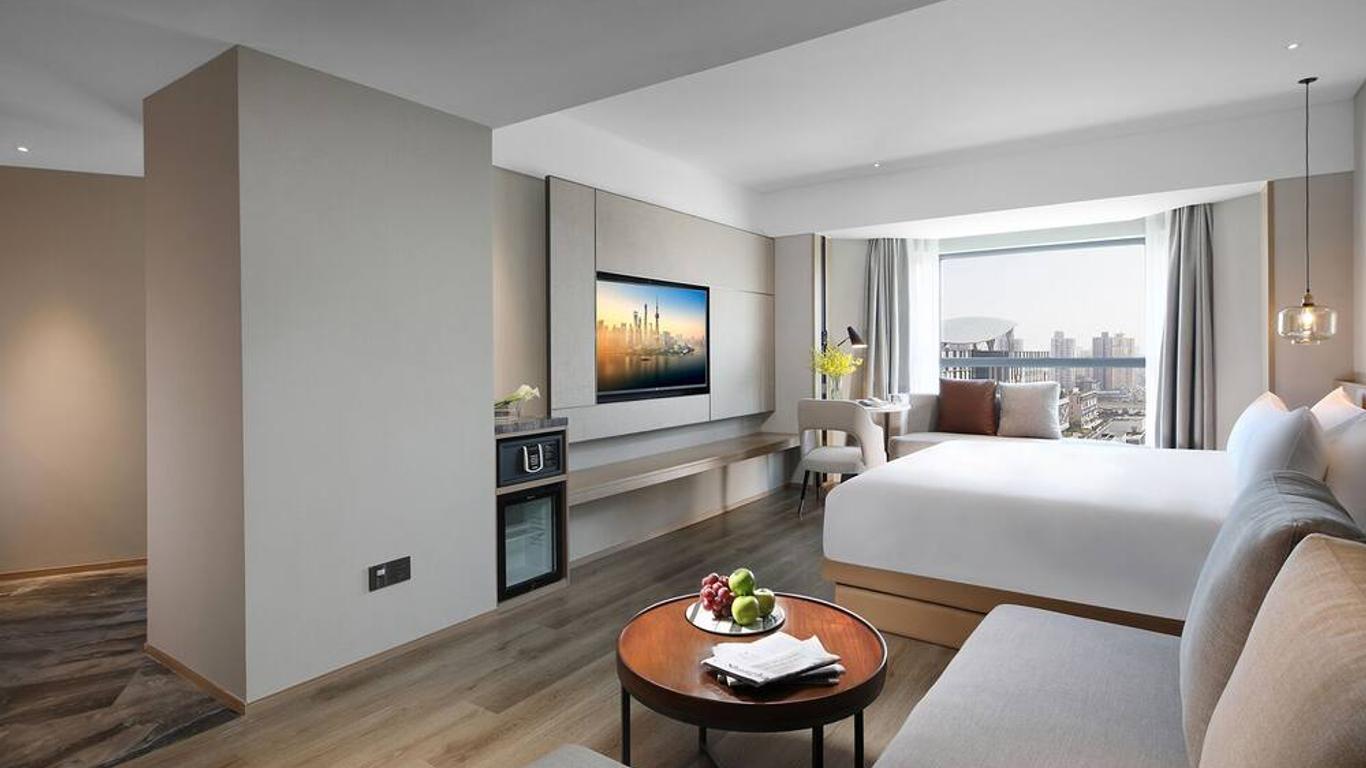 Huaxia Hotel