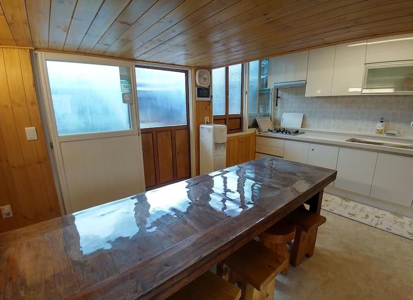 Kitchen Photo