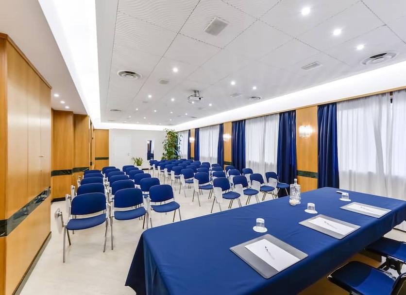 Conference room Photo