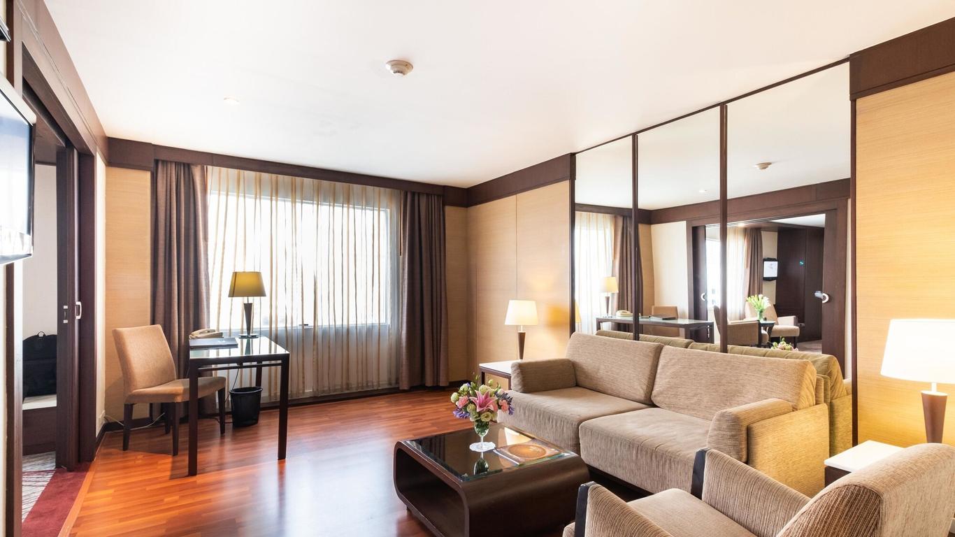 Zenith Sukhumvit Hotel