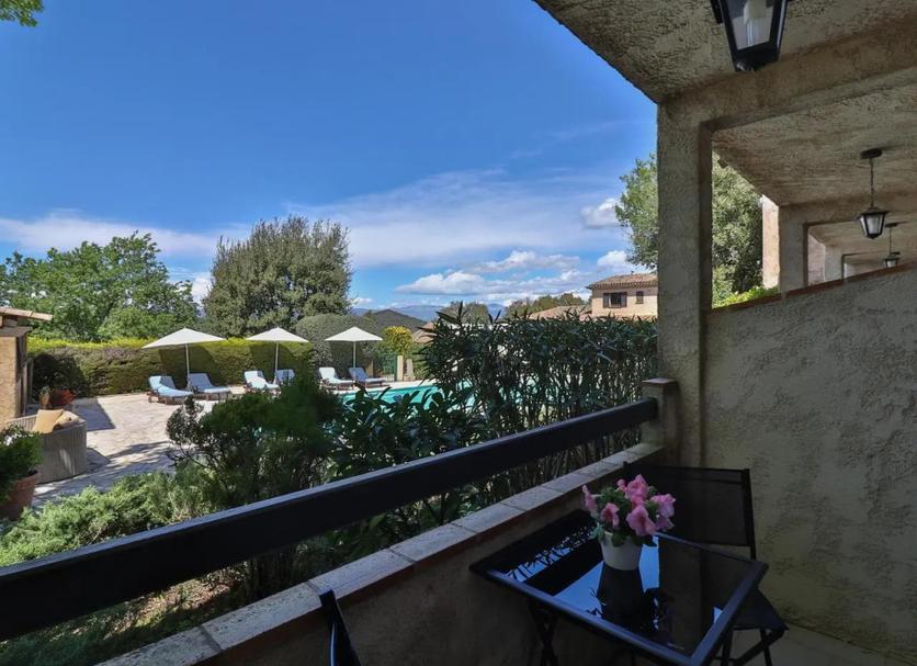 Balcony Photo