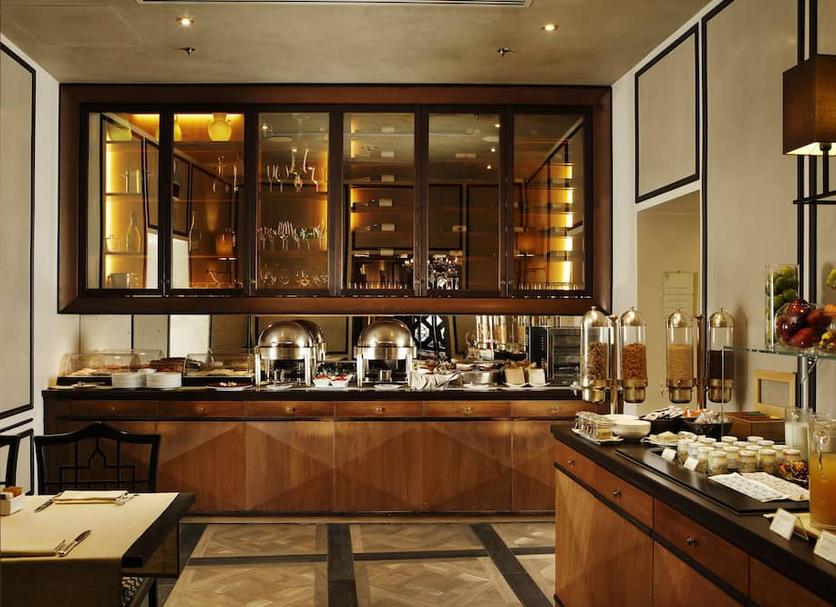 Buffet Photo