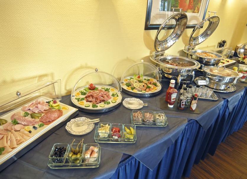 Buffet Photo