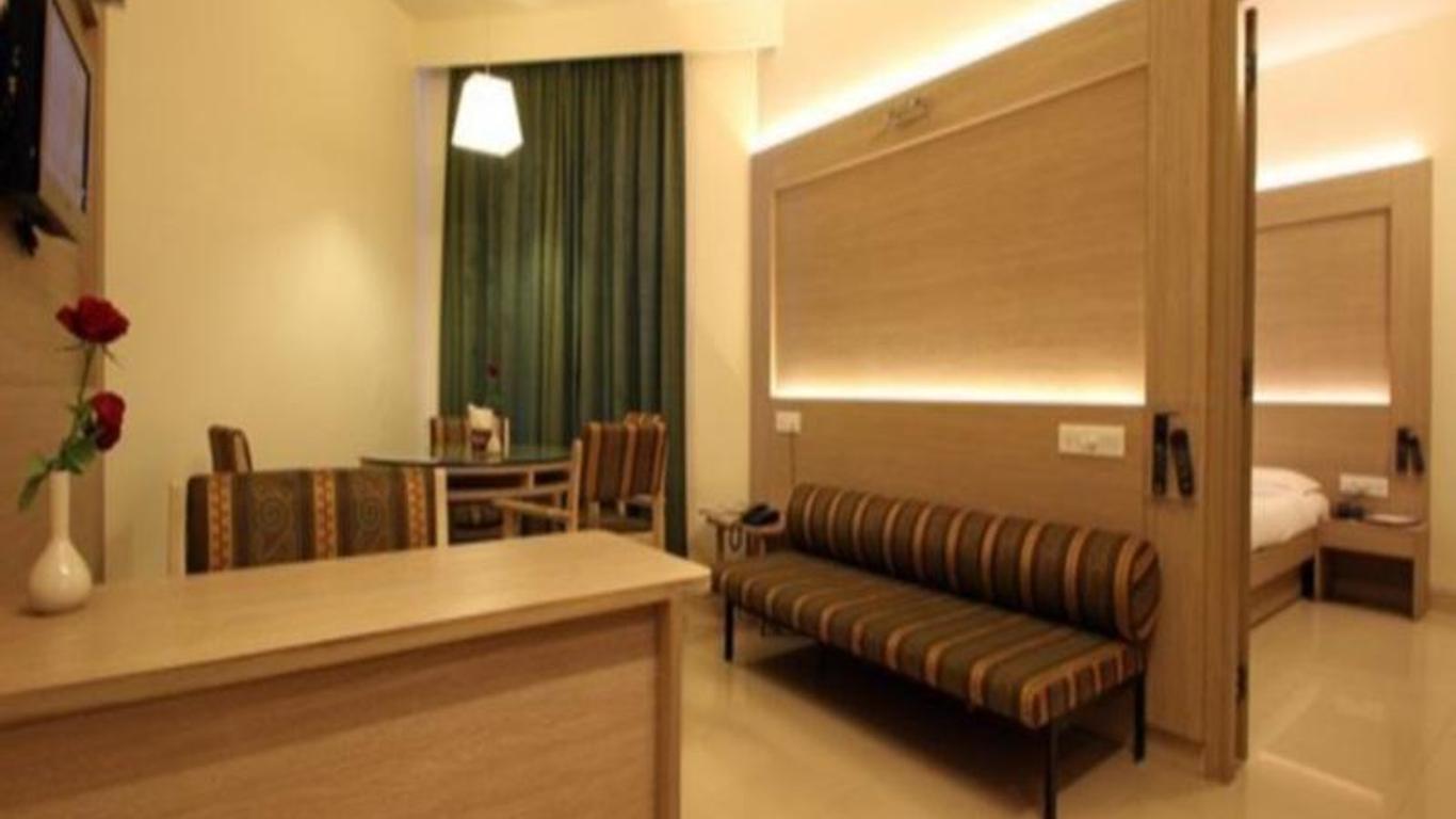 Hotel Ashish Plaza